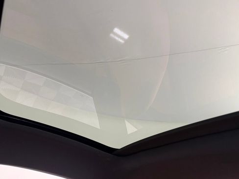 Certified 2025 Porsche 911 Carrera RWD image 30
