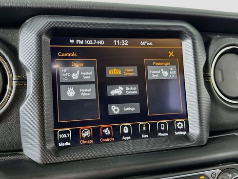 Used 2023 Jeep Wrangler Unlimited Sahara AWD/4WD image 26