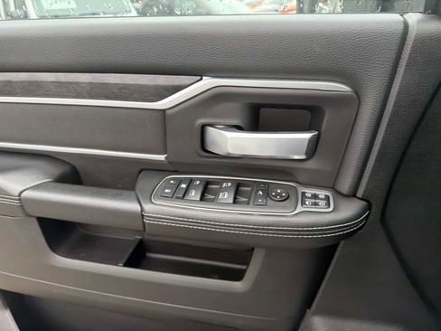 Used 2024 RAM 3500 Big Horn AWD/4WD image 18
