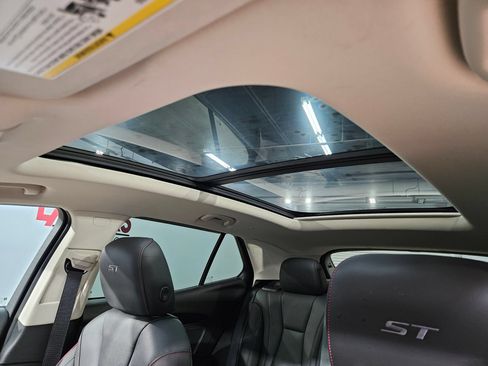 Used 2022 Buick Envision Essence w/ Technology Package II FWD image 26