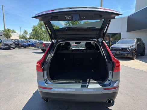 Used 2021 Volvo XC60 T5 Momentum AWD/4WD image 15