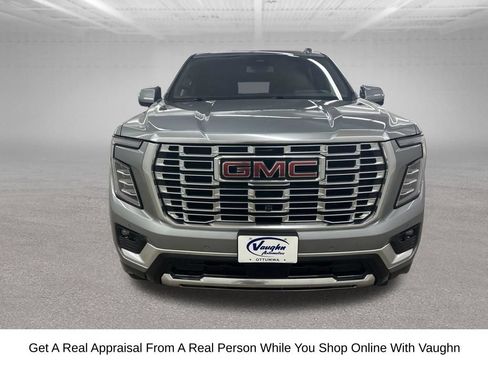 Used 2025 GMC Yukon XL Denali AWD/4WD image 5