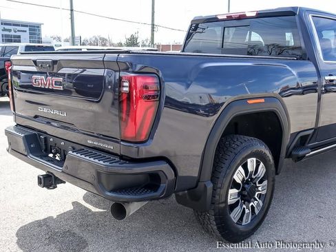 Used 2025 GMC Sierra 2500 Denali w/ Denali Reserve Package AWD/4WD image 8