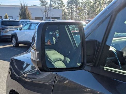 Used 2024 RAM 1500 Laramie image 22