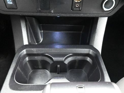 Used 2016 Toyota Tacoma SR5 w/ Towing Package RWD image 19