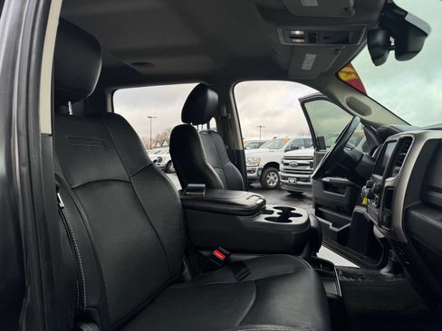 Used 2017 RAM 1500 Laramie image 35