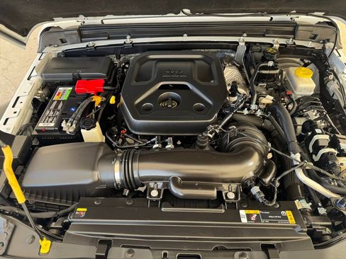 Used 2024 Jeep Wrangler Sport S image 37