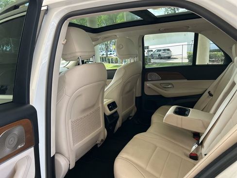 Used 2022 Mercedes-Benz GLE 450 4MATIC w/ AMG Line Exterior image 45