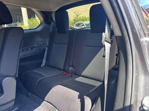 Used 2019 Nissan Pathfinder S AWD/4WD image 4