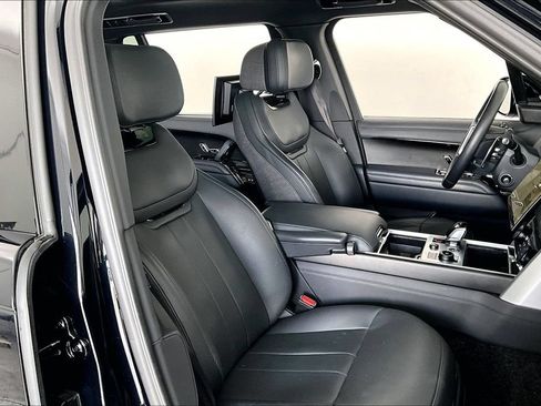 Used 2023 Land Rover Range Rover SV AWD/4WD image 8