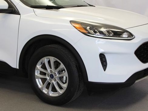 Used 2020 Ford Escape SE AWD/4WD image 3
