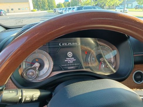 Used 2019 RAM 1500 Limited w/ Bed Utility Group AWD/4WD image 12