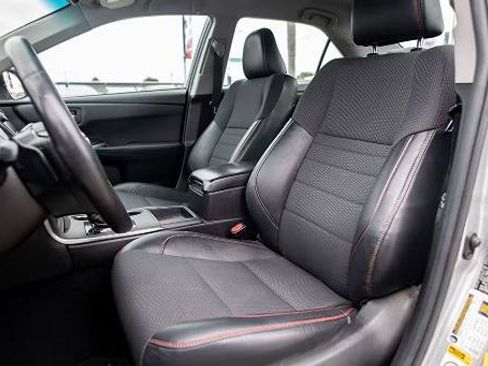 Used 2016 Toyota Camry SE image 15