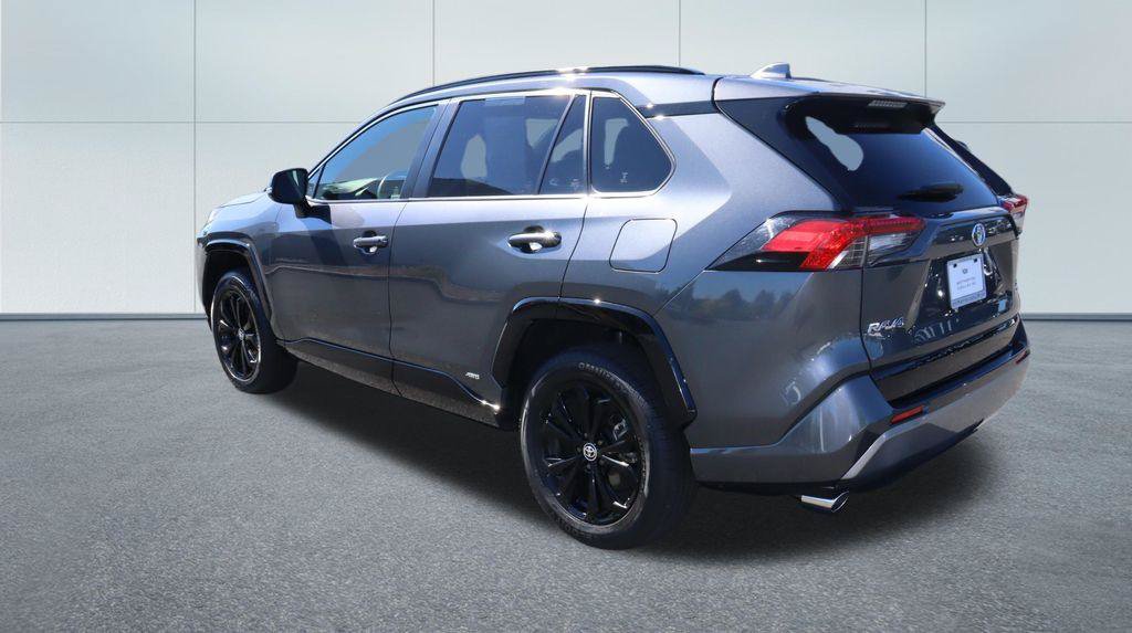 Used 2023 Toyota RAV4 SE w/ Convenience Package AWD/4WD image 3