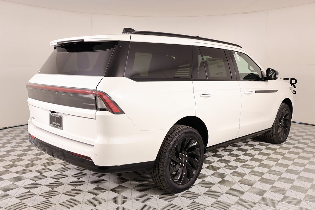 New 2026 Lincoln Navigator Reserve w/ Jet Appearance Package AWD/4WD image 22