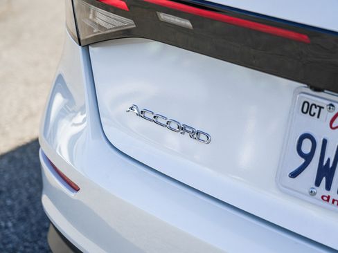 Used 2025 Honda Accord SE image 12