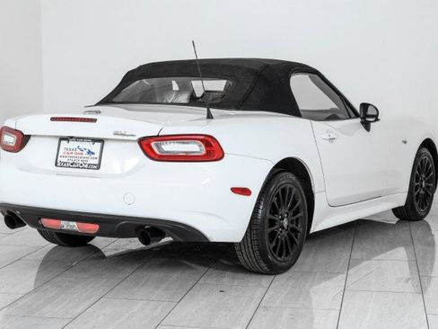 Used 2017 FIAT 124 Spider Classica RWD image 6