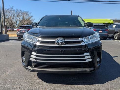 Used 2017 Toyota Highlander XLE image 9