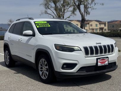 Used 2019 Jeep Cherokee Latitude Plus w/ Comfort/Convenience Group