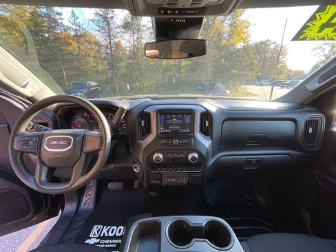 Used 2024 GMC Sierra 2500 Pro w/ Fleet Convenience Package image 14