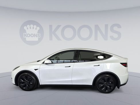 Used 2025 Tesla Model Y Long Range image 2