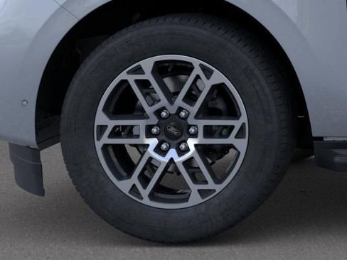 New 2025 Ford Expedition Active image 19