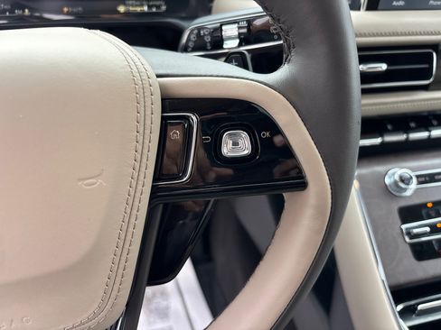 Certified 2024 Lincoln Aviator Reserve w/ Equipment Group 201A AWD/4WD image 18