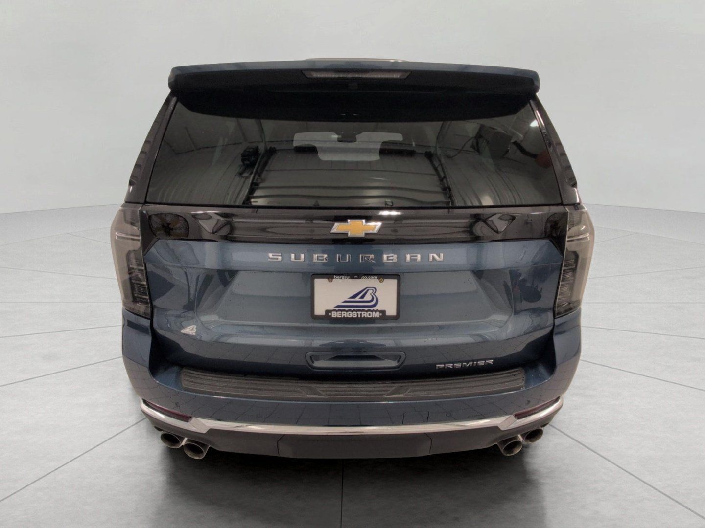 Used 2025 Chevrolet Suburban Premier AWD/4WD image 25