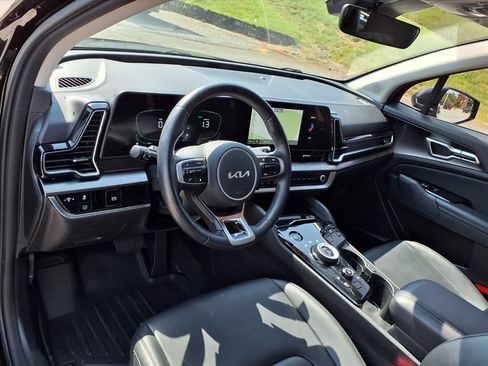 Used 2023 Kia Sportage EX image 15