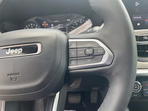 Used 2023 Jeep Compass Limited AWD/4WD image 22