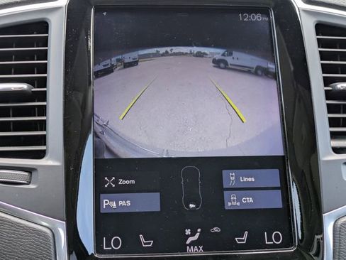 Used 2019 Volvo XC90 T5 Momentum w/ Multimedia Package AWD/4WD image 26