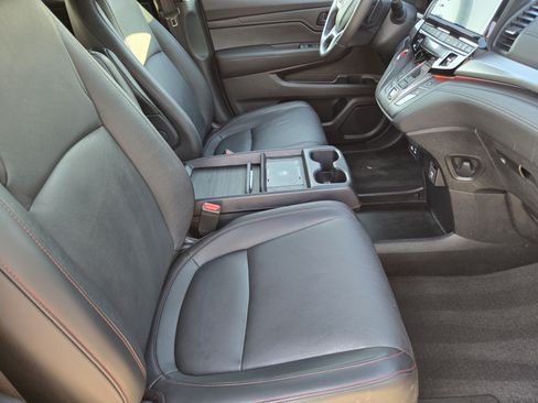 Used 2025 Honda Odyssey Sport-L image 10