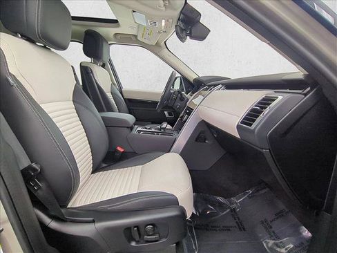 Certified 2025 Land Rover Discovery S AWD/4WD image 26