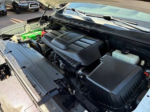 Used 2021 Nissan Titan PRO-4X w/ Off Road Protection Package AWD/4WD image 18