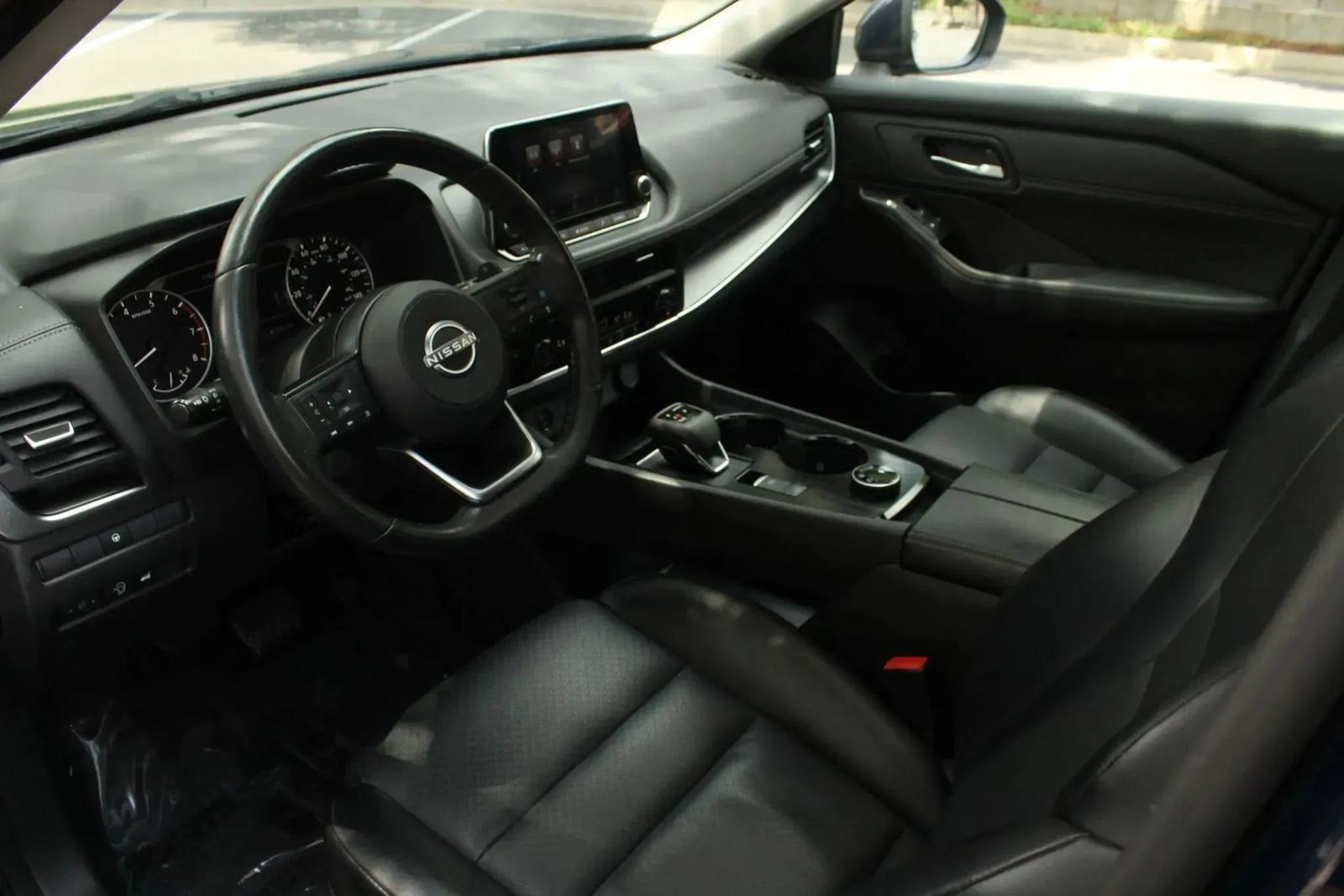 Used 2024 Nissan Rogue SV w/ SV Premium Package AWD/4WD image 25
