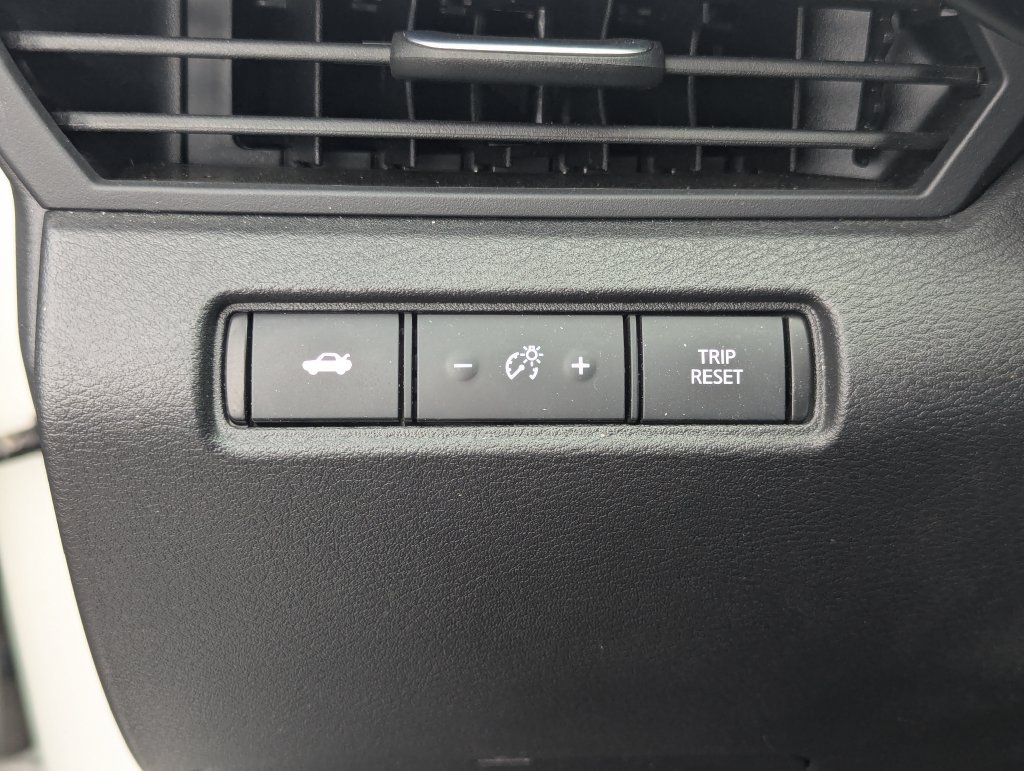 Used 2025 Nissan Altima 2.5 SV FWD image 23