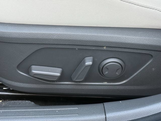 Used 2023 Hyundai Sonata SEL w/ Preferred Accessory Package FWD image 25