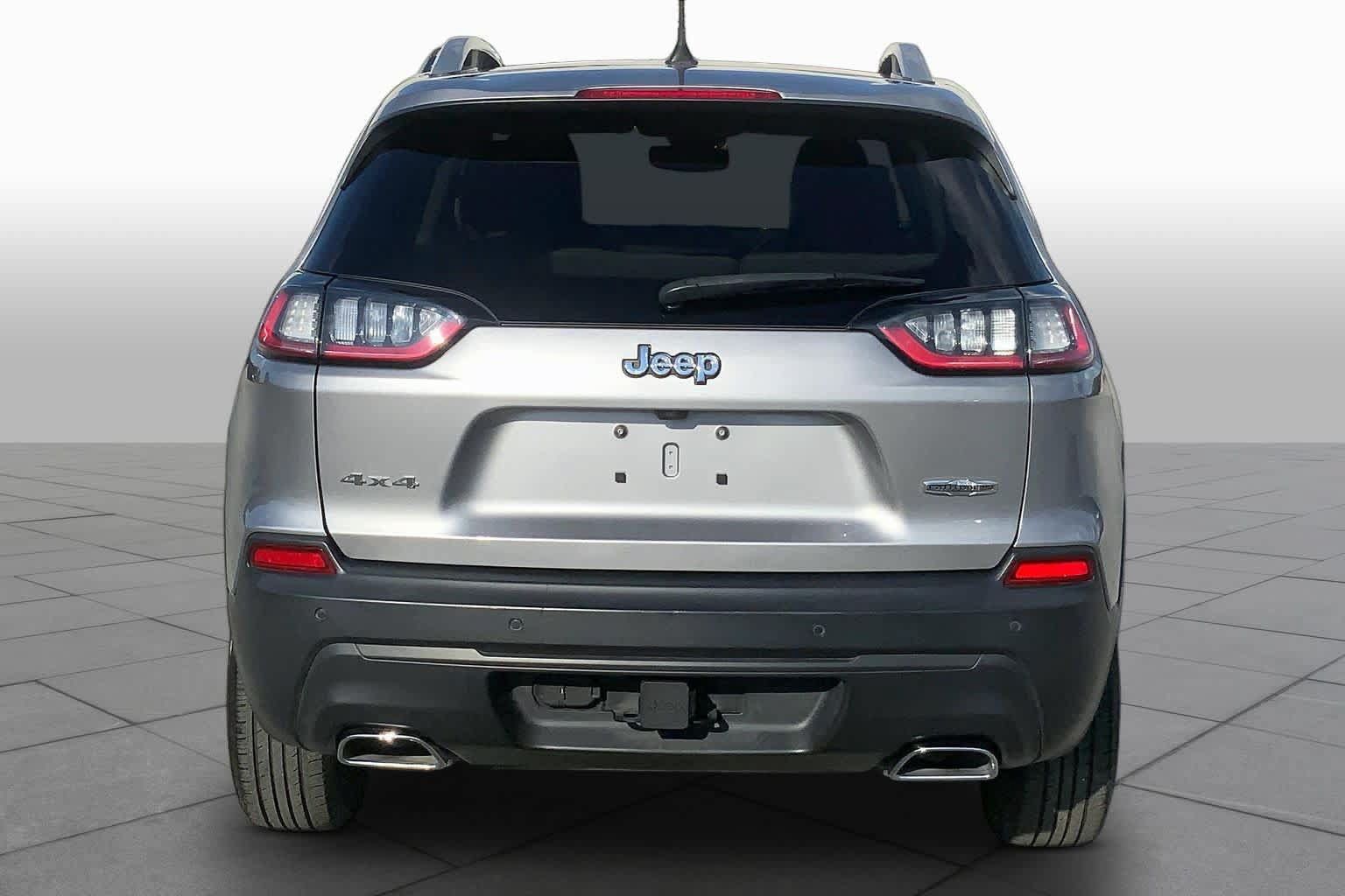Used 2021 Jeep Cherokee Latitude Lux w/ Trailer Tow Group AWD/4WD image 5