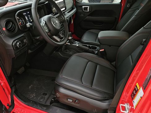 New 2026 Jeep Wrangler Unlimited Rubicon AWD/4WD image 15