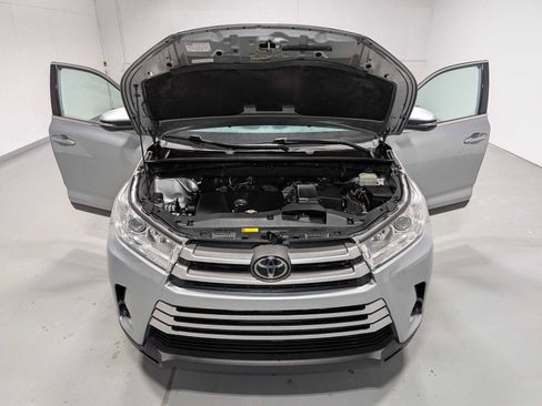 Used 2019 Toyota Highlander LE image 13