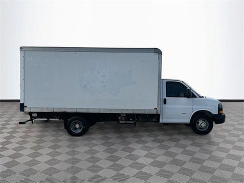 Used 2019 Chevrolet Express 3500 Extended w/ Power Convenience Package image 4