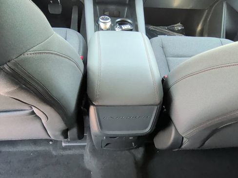 New 2026 Ford Explorer Active RWD image 37