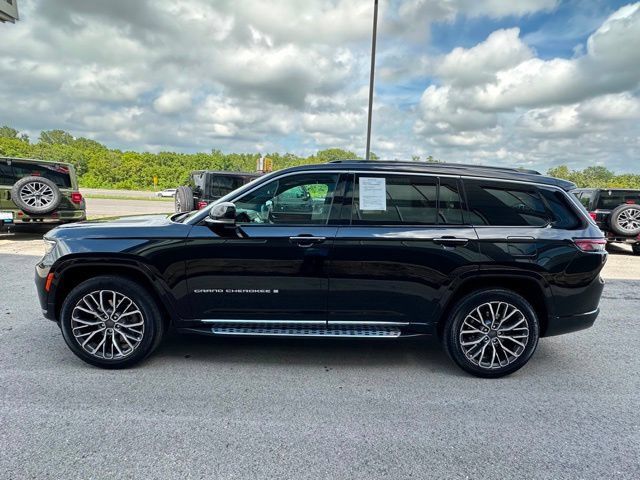 Used 2025 Jeep Grand Cherokee L Summit AWD/4WD image 6
