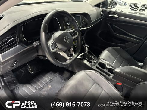 Used 2022 Volkswagen Jetta SE FWD image 13
