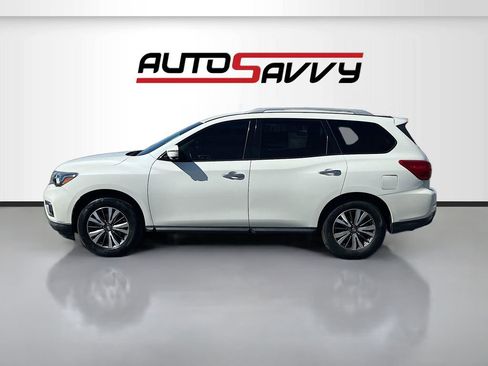 Used 2020 Nissan Pathfinder SL image 4
