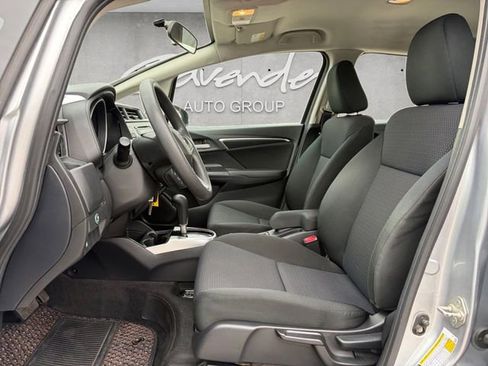 Used 2018 Honda Fit LX image 19