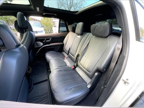 Used 2023 Mercedes-Benz EQS 580 4MATIC SUV image 27