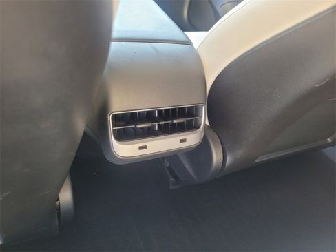 Used 2018 Tesla Model 3 Long Range image 7