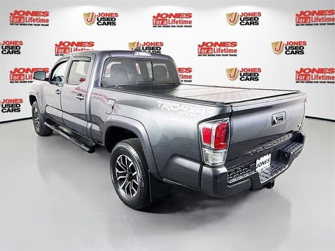 Certified 2020 Toyota Tacoma TRD Sport image 2