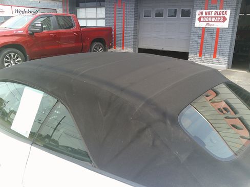 Used 2019 Ford Mustang Premium RWD image 27